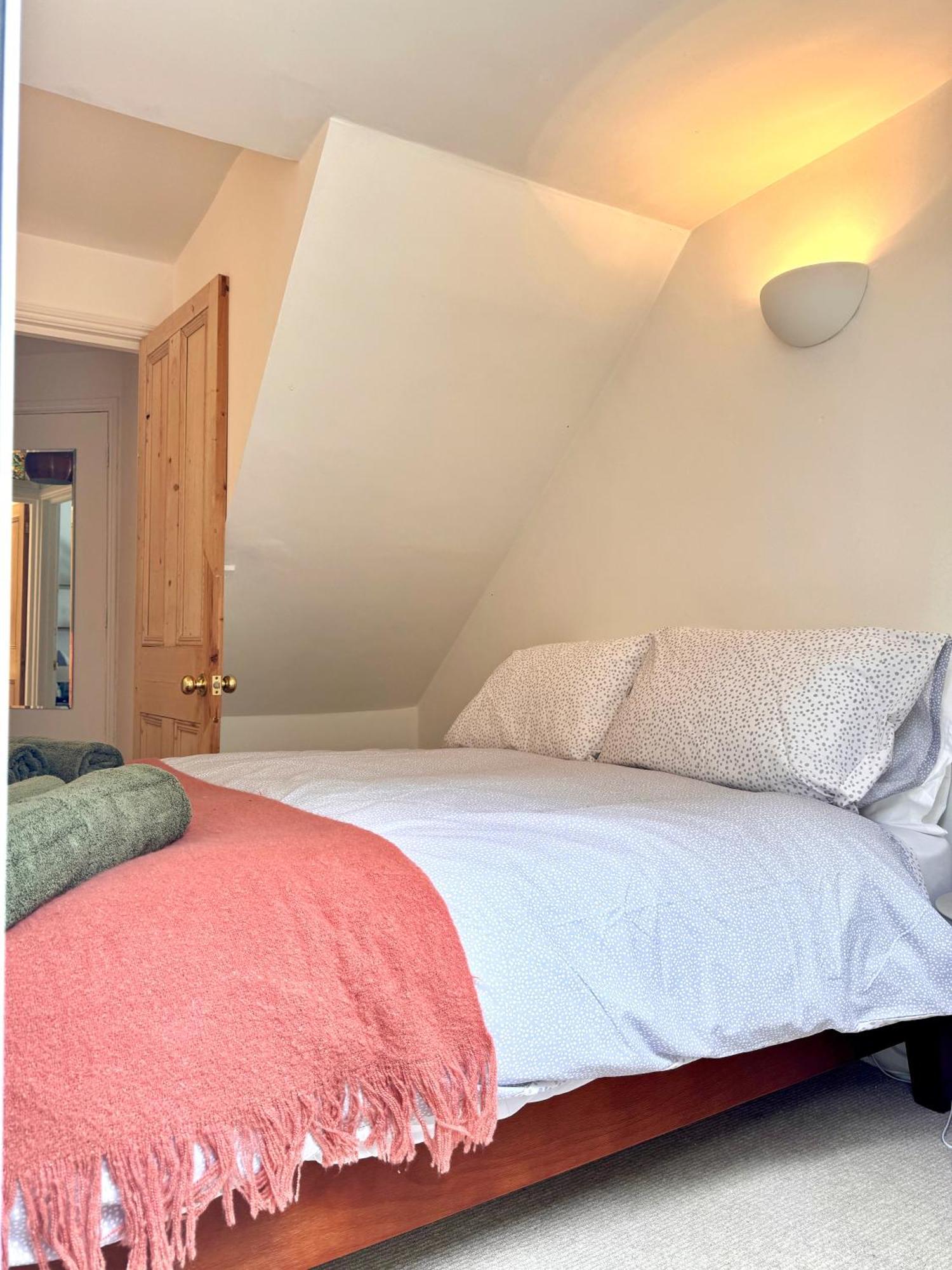 Quaint Apartment In Central Brighton - Sleeps 2 To 6 Bagian luar foto